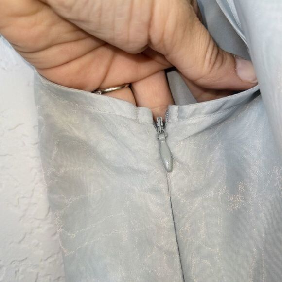 NWT LC Lauren Conrad Make Believe Migrate Gray Organza Dress Size 2 - Picture 7 of 9
